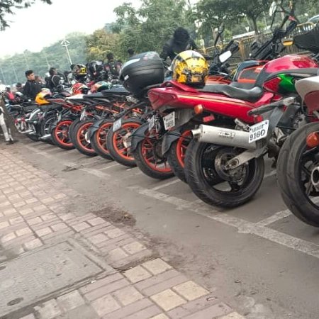 CEATtyres's tweet photo. Powered by CEAT and Royal Enfield, the #FriendshipRide in Pune was organized by #XBhp. Here are the glimpses of the activity showcasing the strong bond between #CEAT and #RoyalEnfield. https://t.co/VH4zrdNlRo