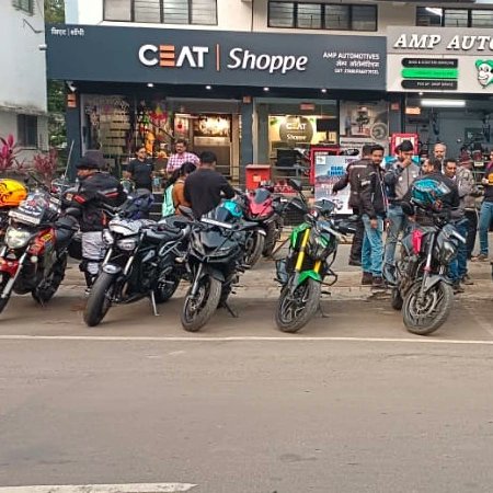CEATtyres's tweet photo. Powered by CEAT and Royal Enfield, the #FriendshipRide in Pune was organized by #XBhp. Here are the glimpses of the activity showcasing the strong bond between #CEAT and #RoyalEnfield. https://t.co/VH4zrdNlRo