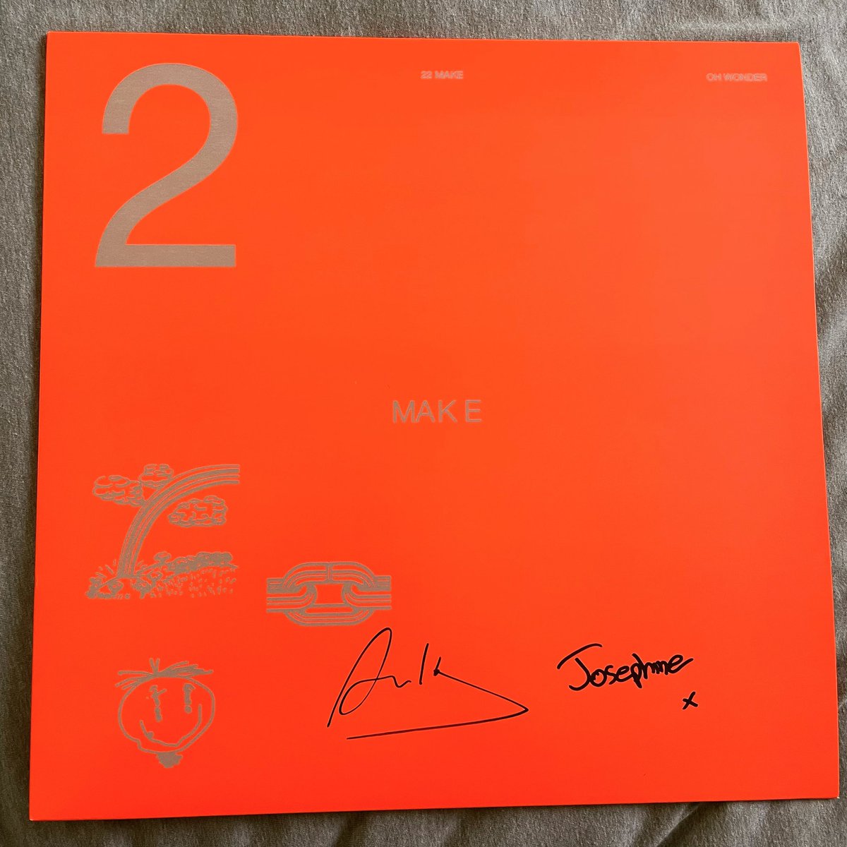 Martin_Aff's tweet photo. Oooo a cheeky signed copy of 22 Make by @OhWonderMusic #vinyl #vinylrecords #22make https://t.co/AWEoJV903e