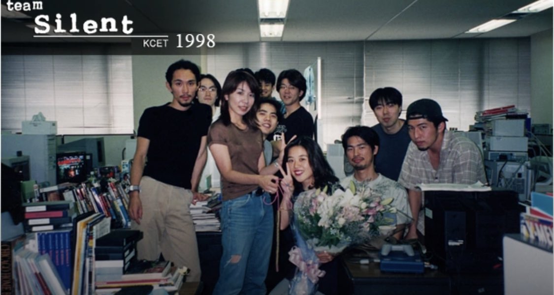 تخيلو فريق team silent ب الاساس كانو فاشلين وكانو بينطردون من كونامي وكانت اخر فرصة لهم لكن انتجو التحفة الفنية silent hill