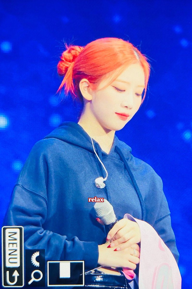 relax_0210's tweet photo. 221016 #이달의소녀 #김립 #LOONA #KIMLIP https://t.co/N8IqRgQdr0