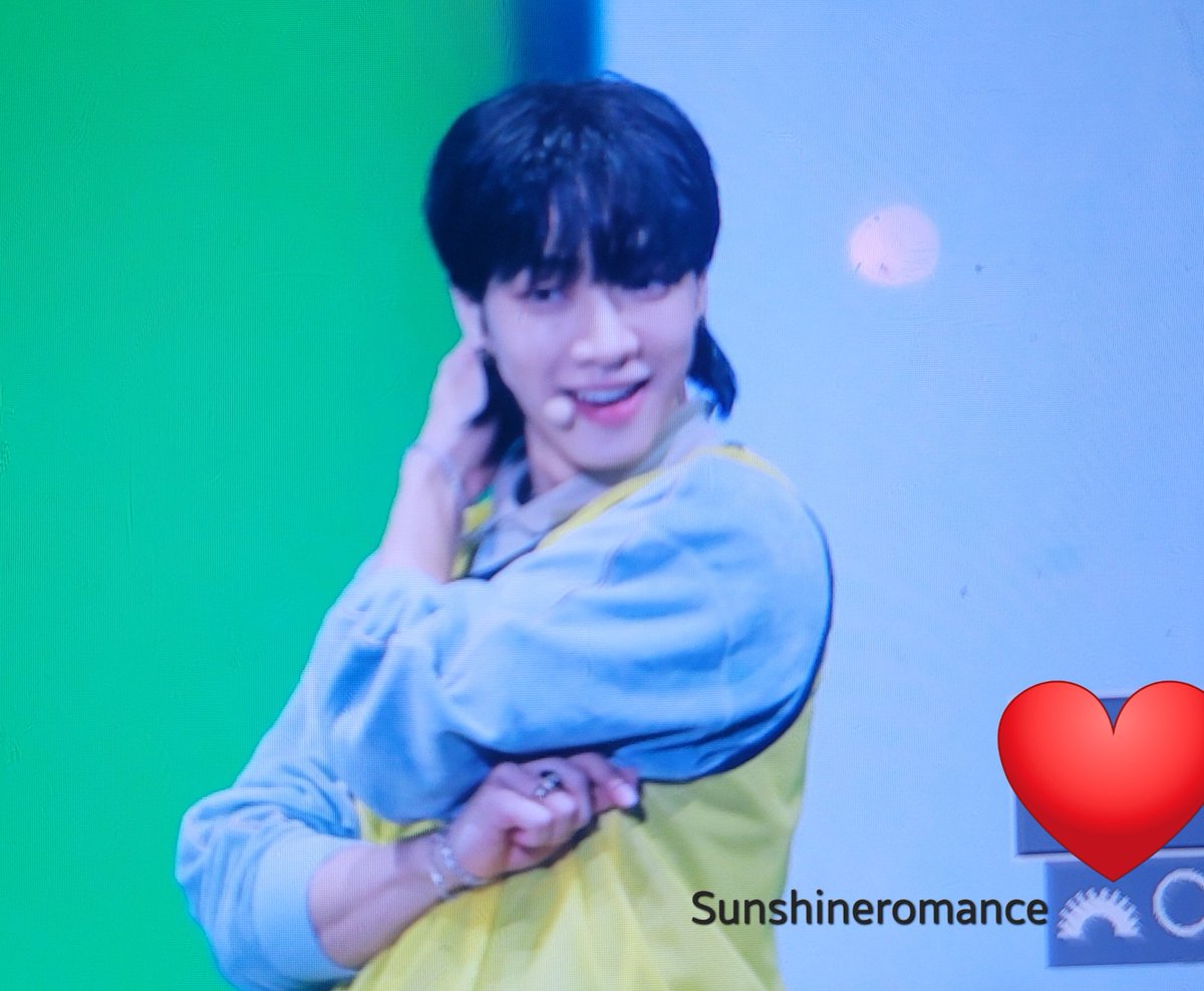 sunshineGK's tweet photo. 20221016 하이라이트 운동회 🥰🥰🥰🥰
#하이라이트운동회 #하이라이트 #이기광 #기광 https://t.co/SzYTciphdu
