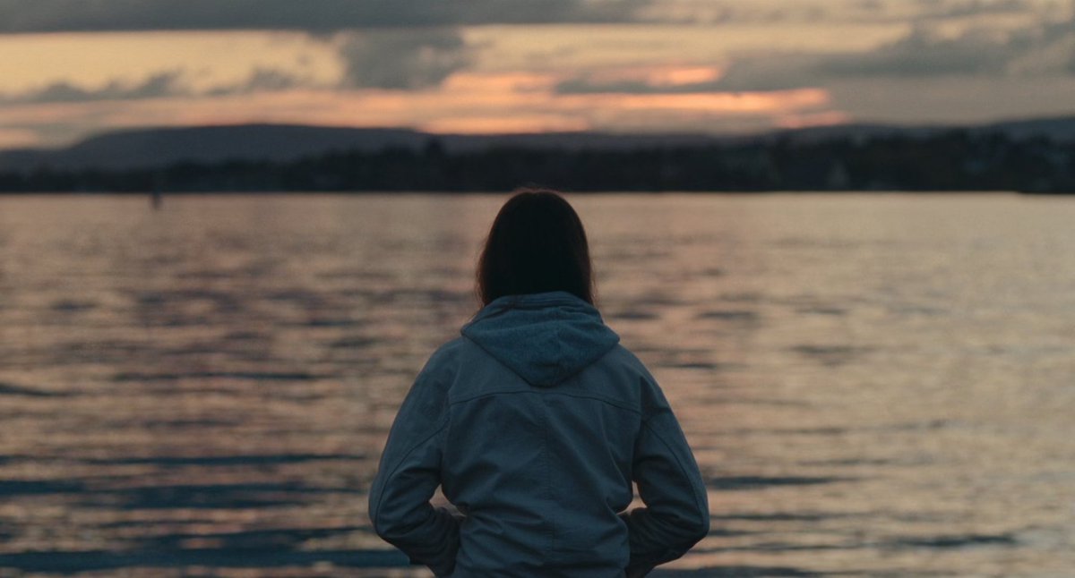 cinematogrxphy's tweet photo. the worst person in the world (2021) dir. joachim trier https://t.co/tPAlrX9UoH