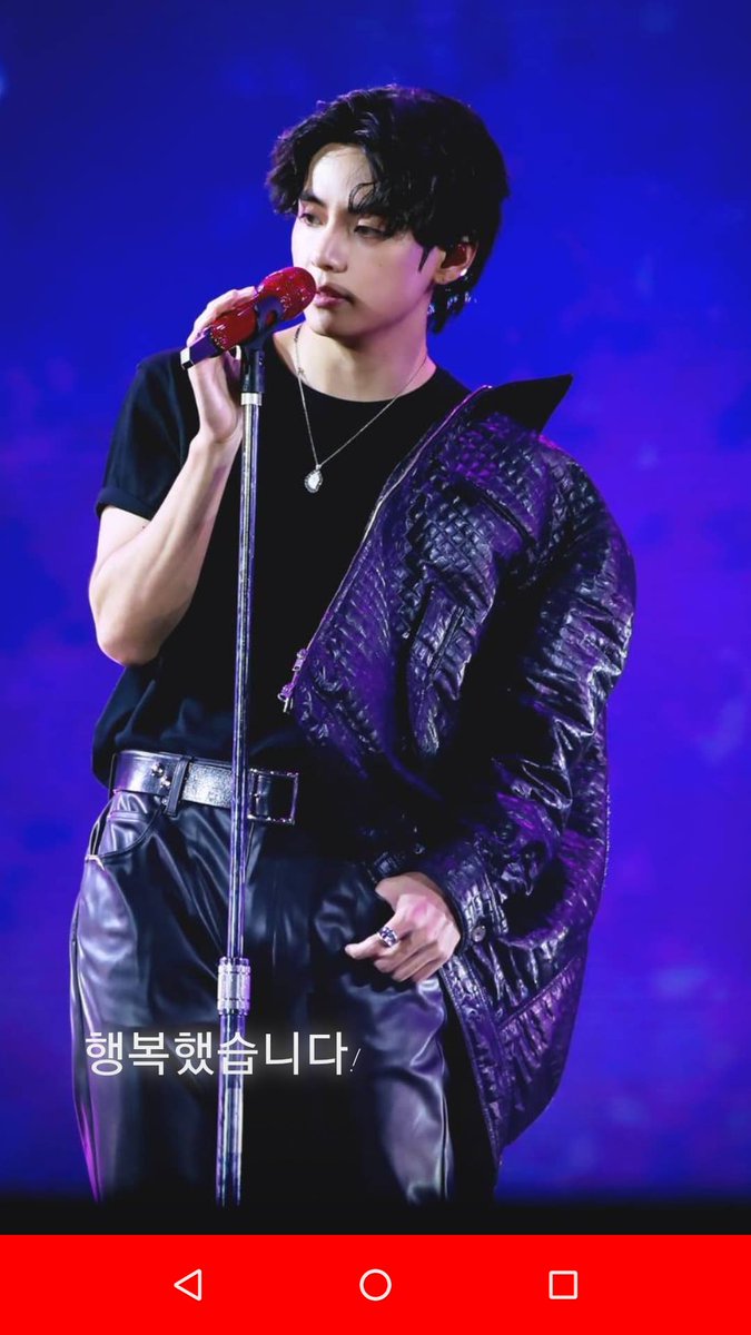 Parkchim2006's tweet photo. POV:Him being the coolest https://t.co/Ip3GEsAy0R
