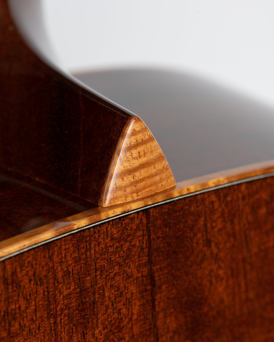 collingsguitars's tweet photo. This 001 A was custom-ordered through TNAG Nashville and features a torrefied Adirondack spruce top, sinker mahogany back and sides, solid peghead, Adi braces, no tongue brace or fingerboard inlays, 1 3/4" nut, and Koa binding all around. https://t.co/x4GC4KGbW3