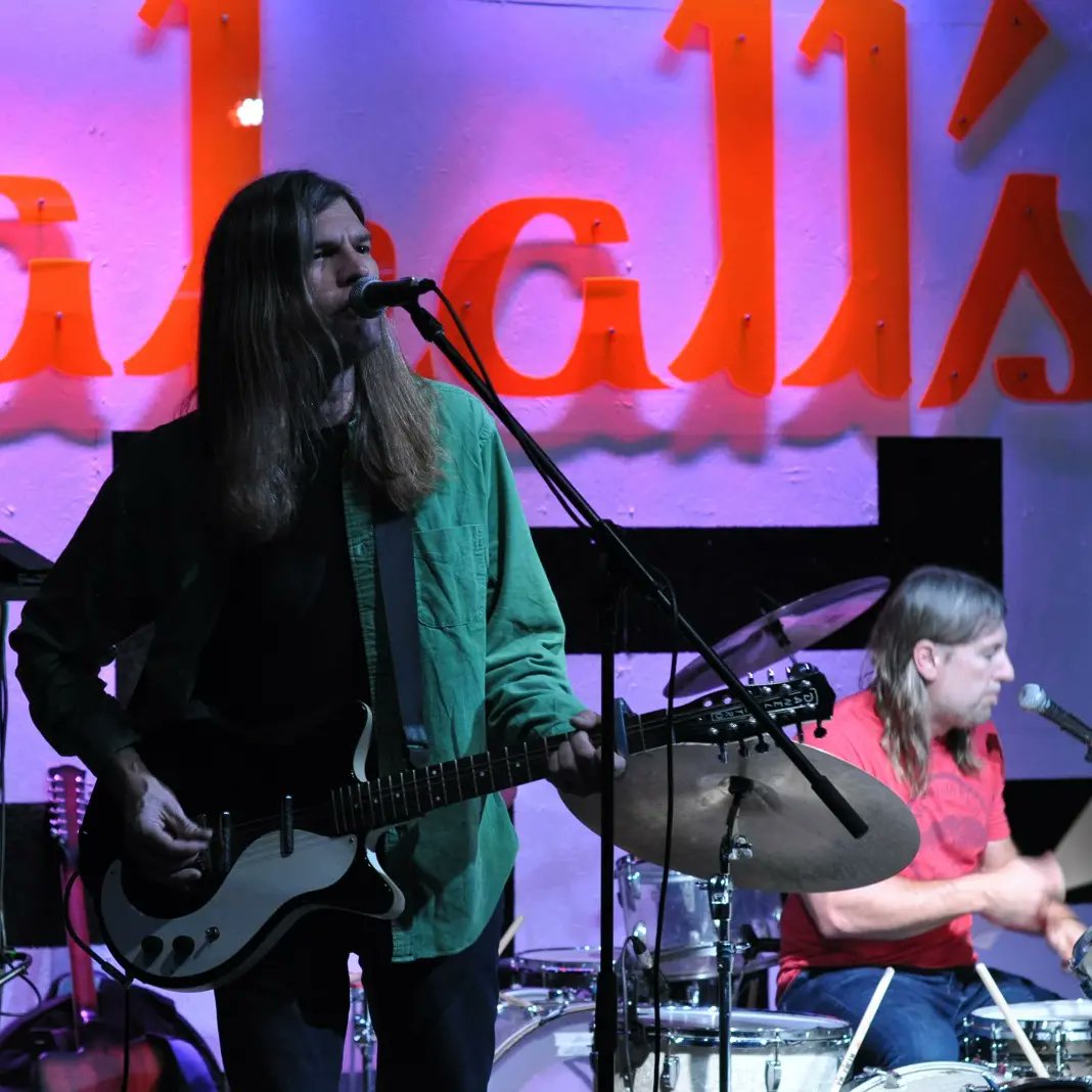BrettWilms's tweet photo. @CountryWesterns on October 15 @Mahalls20Lanes in #Cleveland #rock https://t.co/3z8goTF2Yb