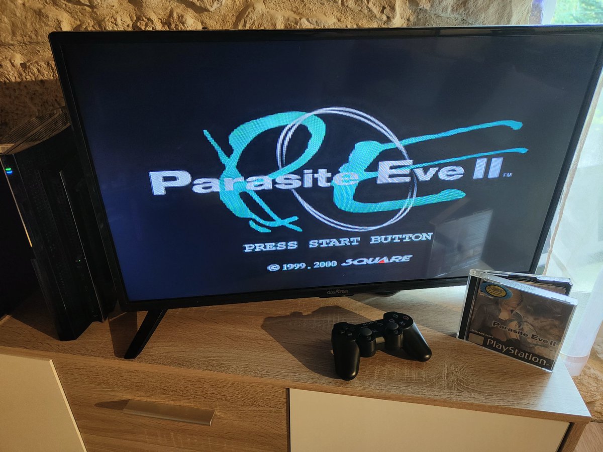 superflo67's tweet photo. Total #retrocompatible avec les jeux #PS1 et #PS2
Wouhou #partytime 🥳🥳🥳
J'ai aussi enfin pu tester les 2 masterpiece que j'avais acheté en prévision 😋 https://t.co/uOTSrkFjbK