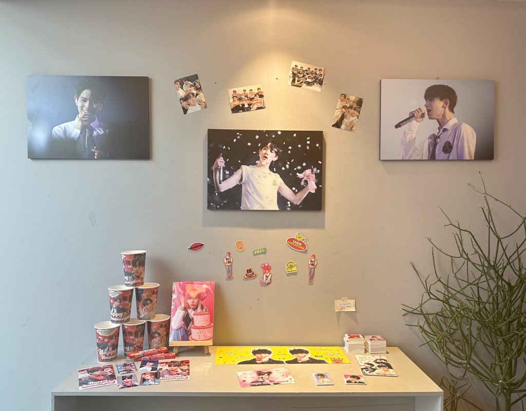 ellie_021115's tweet photo. 📍차품집 

완전 예쁘다 

#소중한_희승이와_함께하는_세번째_가을
#HAPPY_22_HEEDAY💜 https://t.co/Lj18bWHvcy