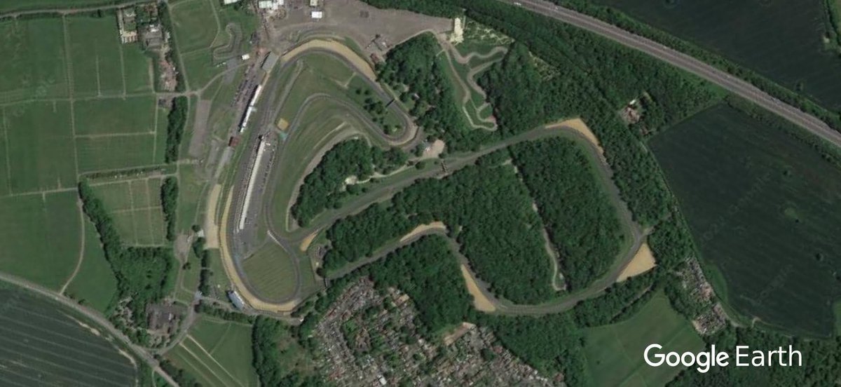 We're also at Brands Hatch, where Bradley Ray has clinched the <a href="/OfficialBSB/">British Superbike Championship</a> championship.
All the action from the final day of the 2022 series, featuring the BSB and support race championships, is live on @eurosport 2.
Facilities by <a href="/cloudbass/">Cloudbass OB</a>, timing data from <a href="/TSLTiming/">Timing Solutions LTD</a>.
🏁🏁🏁