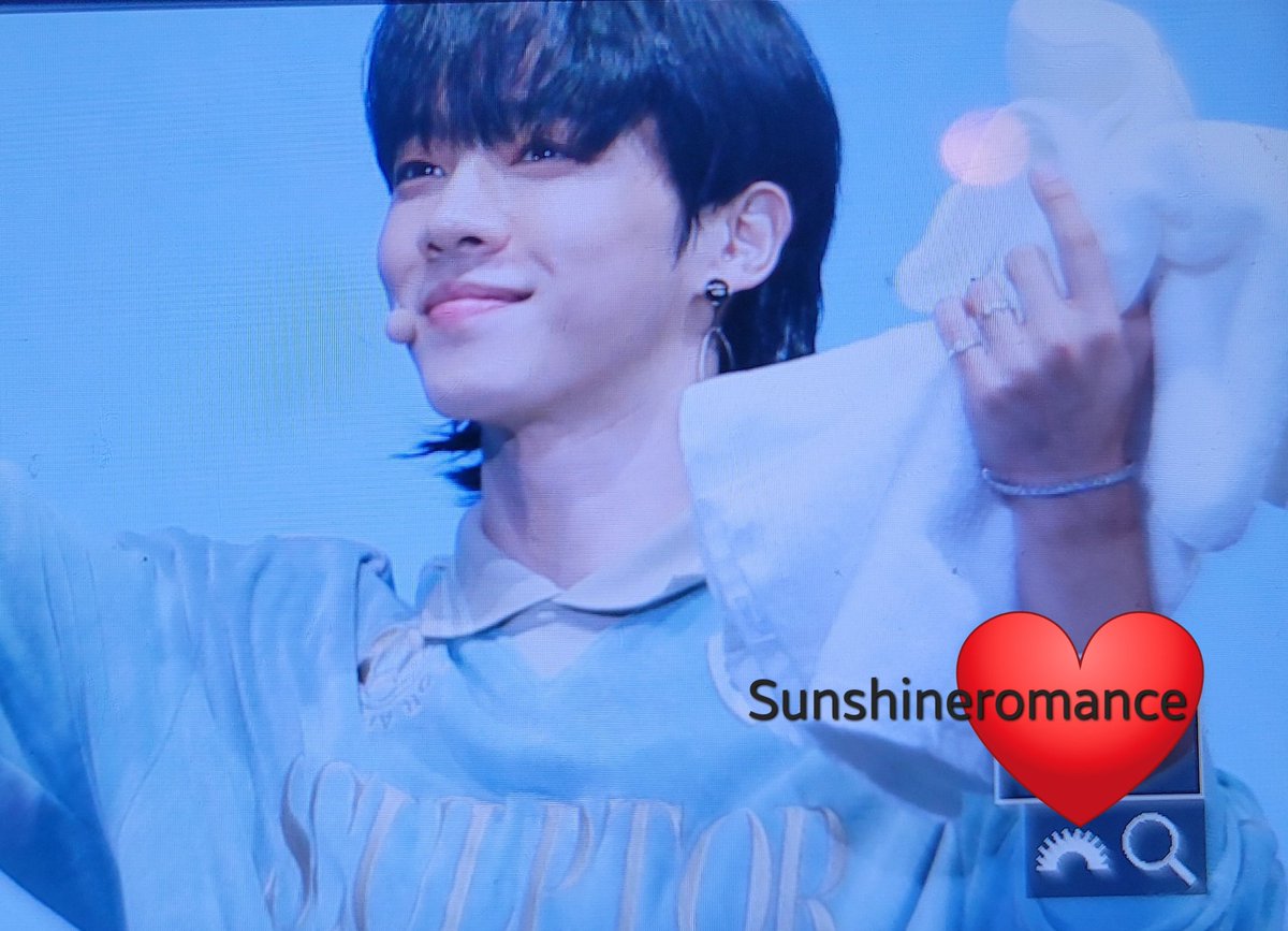 sunshineGK's tweet photo. 20221016 하이라이트 운동회 🎉🎉🎉🎉
#하이라이트운동회 #하이라이트 #이기광 #기광 https://t.co/PyXHorx4iA