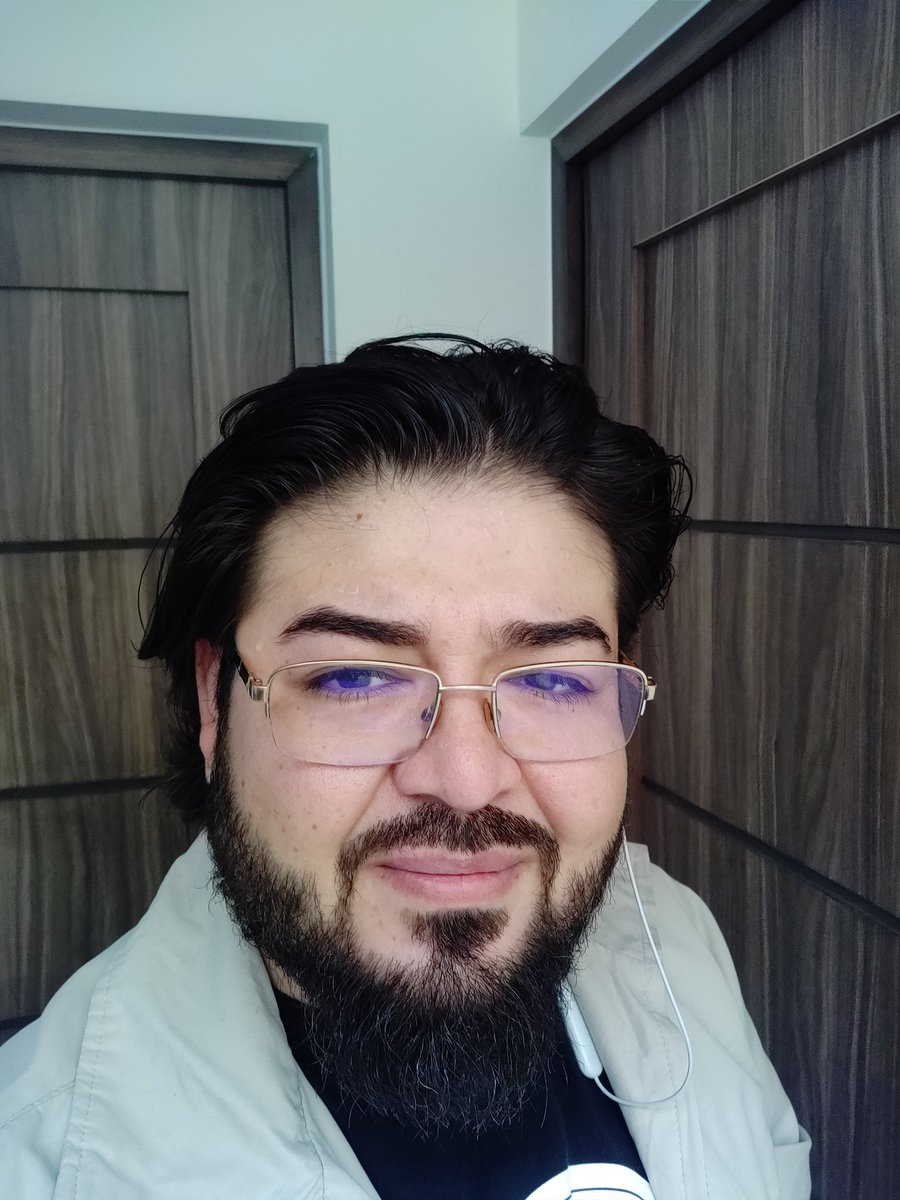 suarez_suarez89's tweet photo. Ya no es lo mismo tomarse selfies a nuestros tiernos 33 
#nofilter #deagencia https://t.co/23xdr673TN
