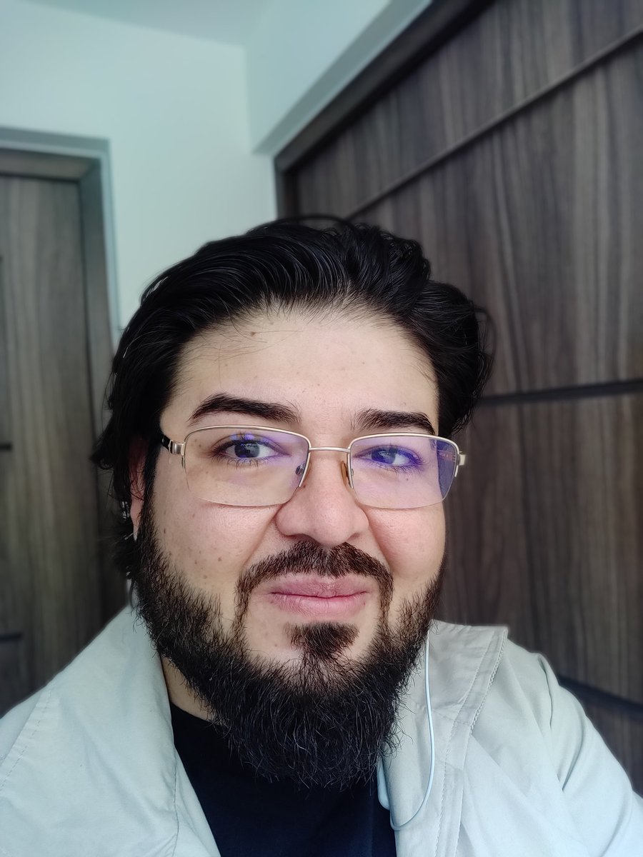 suarez_suarez89's tweet photo. Ya no es lo mismo tomarse selfies a nuestros tiernos 33 
#nofilter #deagencia https://t.co/23xdr673TN