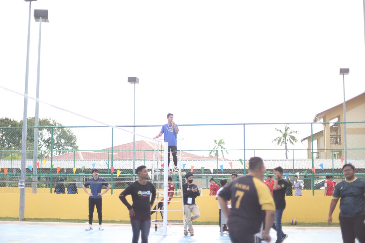spkg2022's tweet photo. #throwback Pada 24 Sept 2022 acara sukan bersama alumni dipertandingkan. Ramai Kuatagh turun masa ni mengingati waktu riadah ptg2 masa dkt maktab dulu. Mmg nostalgic dpt main semula di maktab dgn kwn2 lama, senior2 dan junior2. Mmg best waktu tu. Cuaca sgt baik Alhamdulillah.. https://t.co/CSw3OytjwF