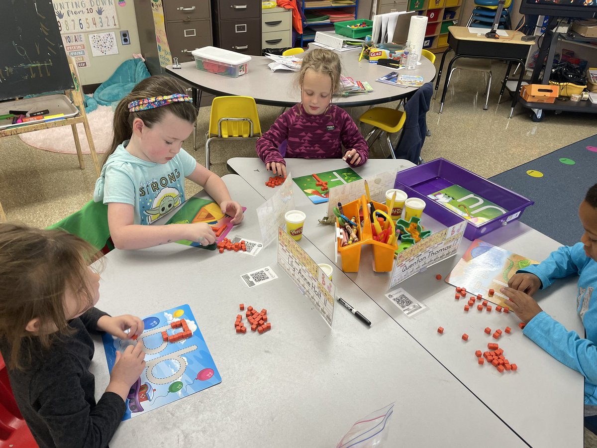 MrsNoris4's tweet photo. ELA centers #namepractice #letterpractice https://t.co/2oSdJre8kI