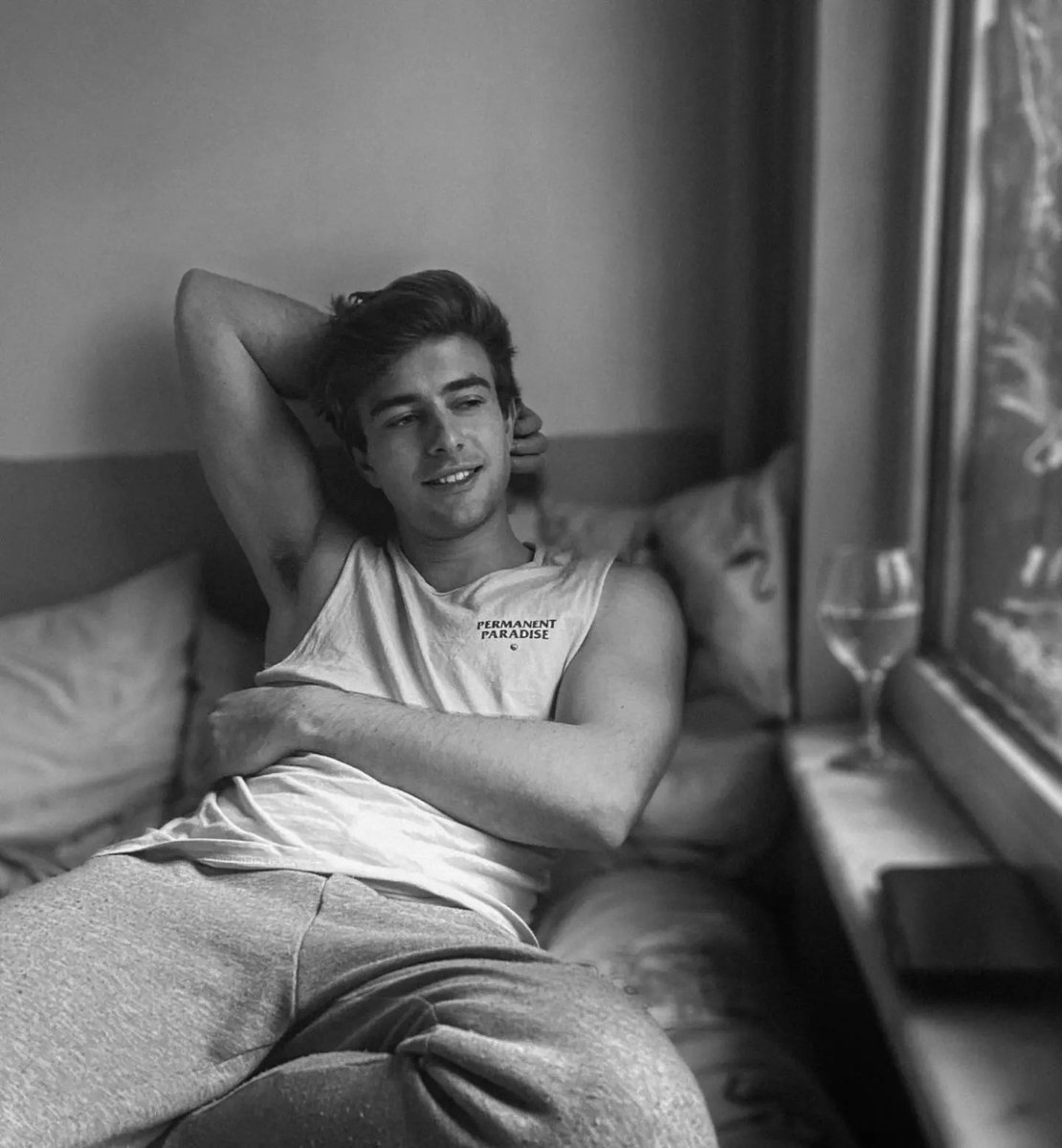 deetzblom's tweet photo. Permanent Paradise ☯️

📷 - @victoria_alice93 

#istanbul #turkey #blackandwhite #malemodel #instagood #instagram #photo https://t.co/fG3ioFfab0