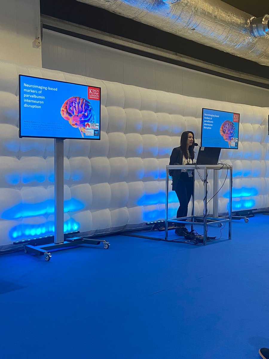 AmandaKiemes's tweet photo. Thank you for inviting me to speak at the poster jam session this morning, #ECNP2022!!
I presented our work on interneuron dysfunction involvement in neuroimaging signals. If you missed me, I'll be presenting my poster on Tuesday, 1 - 2:20pm! 👋 https://t.co/7WeTfbcV3Y