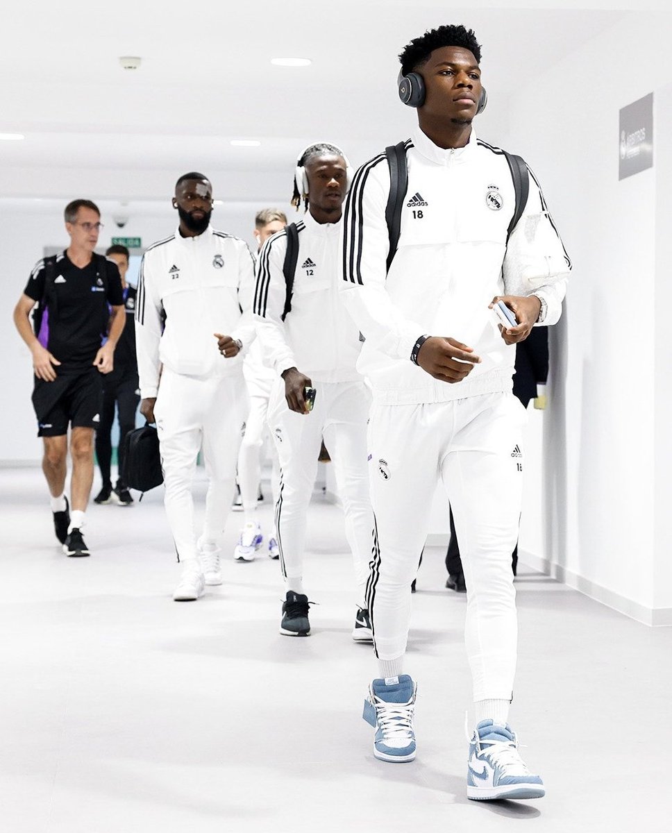 Mario___RM's tweet photo. Los blancos🤍. https://t.co/MzuUds1ISB