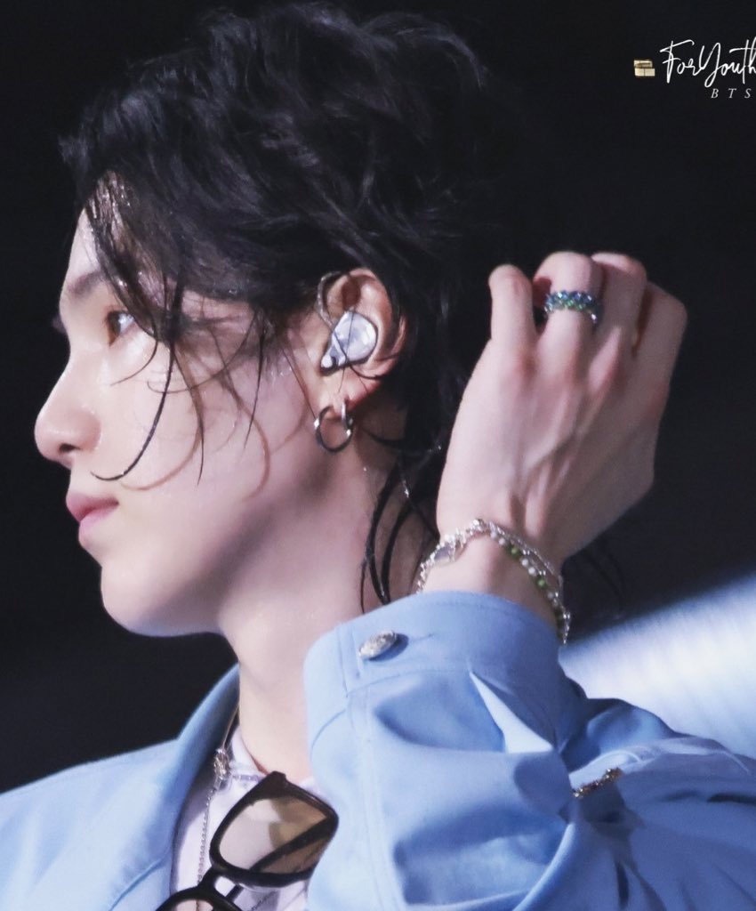 houriyng's tweet photo. yoongi is so incredibly beautiful https://t.co/TTv7IBETxB