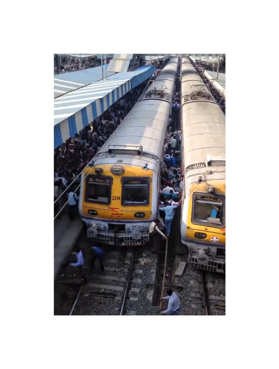 imrahul221b's tweet photo. Mitron ache dn aa gaye hai #UPSSSCPET2022 @UPGovt @RailMinIndia @PMOIndia https://t.co/0PR8ACmkfg