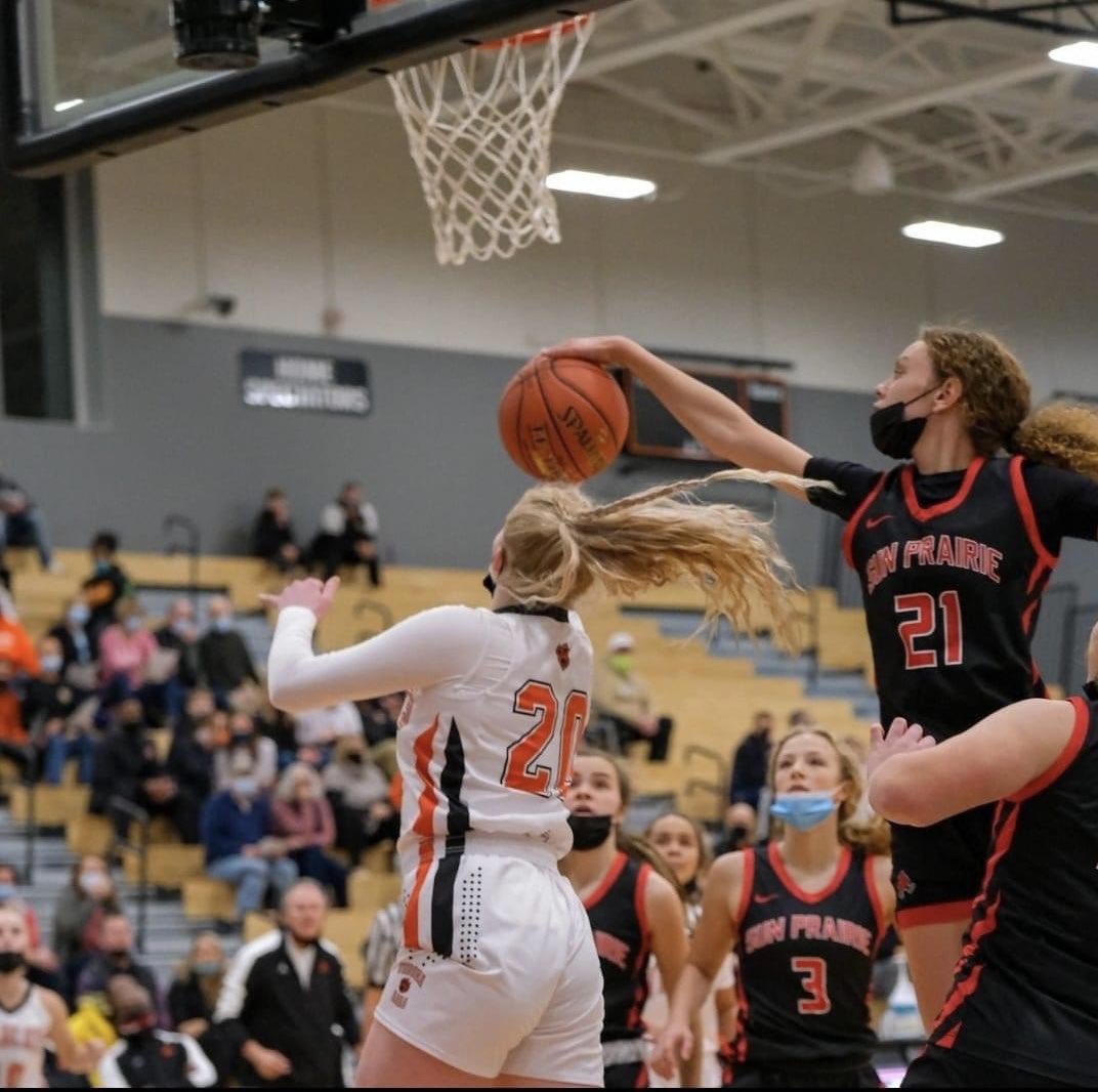 spwgbb's tweet photo. 21 more days #21 @makiahhawk_ #seniorszloading 🔥🏀🔥 https://t.co/GNAnW7DsBk