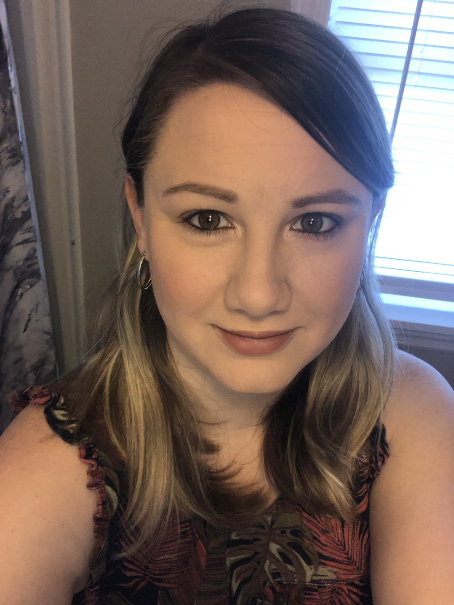 OfPsychoPathLH's tweet image. ||. Writer selfie