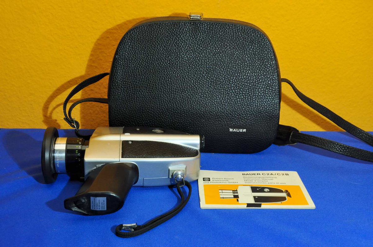 KuSeRaBerlin's tweet photo. #forsale #zuverkaufen #buy #kaufen at/bei #KuSeRa #onlineshop #filmkamera #filmcamera #super8 #Bauer #vintage #design #1970er #1970s #photography #fotografie
Film camera Bauer C2B super 8 with case and instructions - interested? then click here👉👉👉 https://t.co/alXc0G6G7n👈👈👈 https://t.co/rlWCgGmqPg