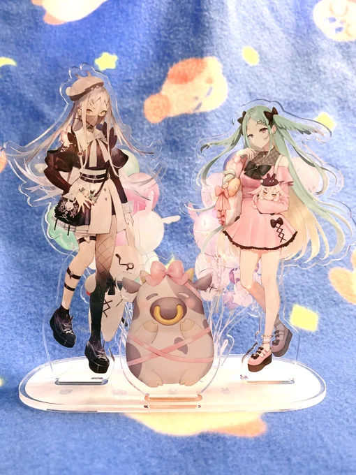 めっちゃ素敵なプレゼントいただいた!にんじんちゃんとあなざ〜ちゃんと牛!!のアクスタ! 