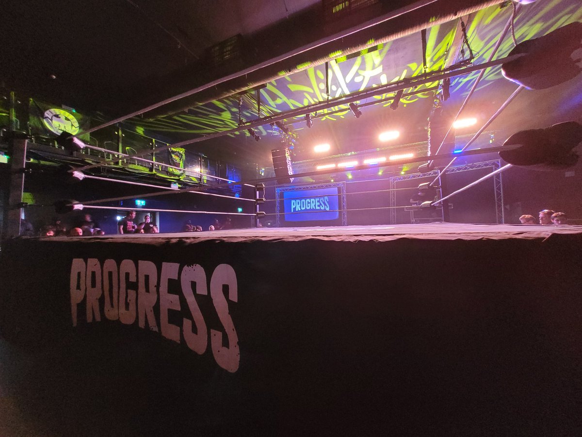 mel_rogue's tweet photo. Bring it! @ThisIs_Progress #chapter144 https://t.co/6lEZH8s8OR
