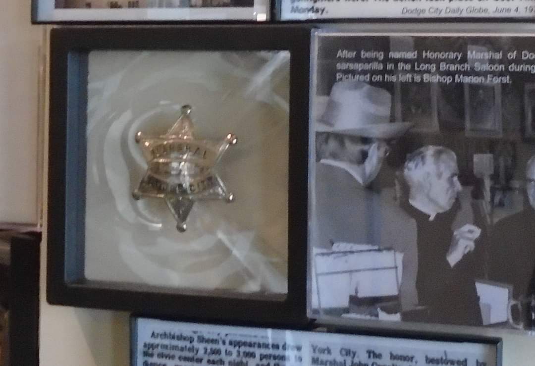 Archbishop Sheen tweet media
