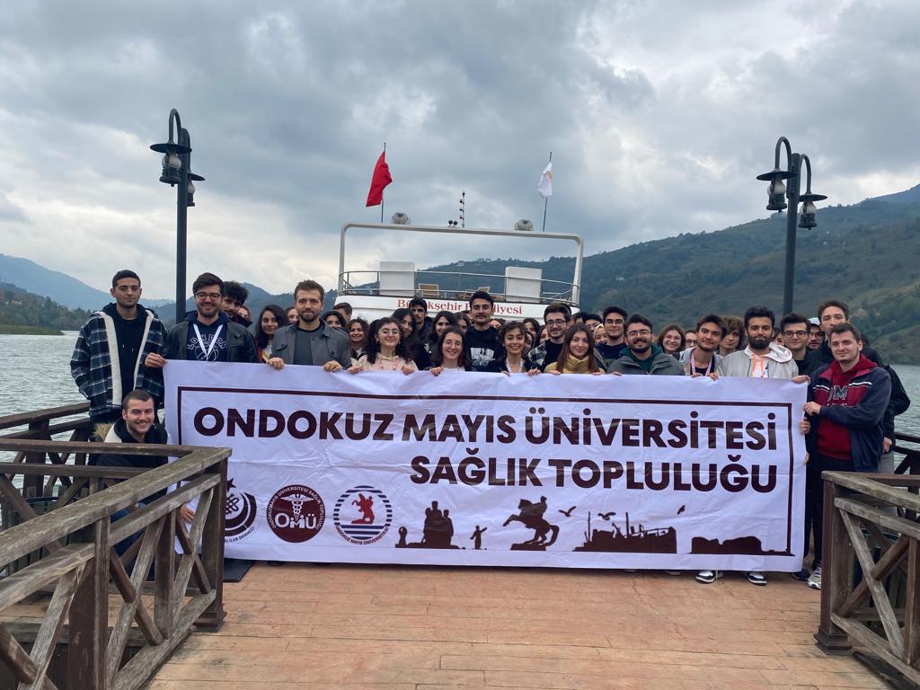 omerfaruktuzenn's tweet photo. Sağlam bi gezi yaptık, modumuzu yakaladık efendim 🤙🏻💙💙
#omü #omütip #omüsağlıktopluluğu #14mtd #ulubat #tibbiye #tıp #samsun  #sağlıktopluluğu #sağlık #kahvaltı #pazar #ayvacık https://t.co/Ih67VbbNaL
