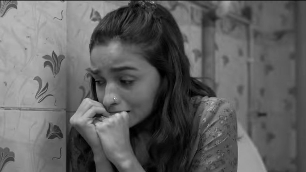 softiealiaa's tweet photo. darlings ( 2022 ) 💌
#BADRU : one of her finest performances ever , and ofc her first film as a producer , choosing this script & giving chance to a newcomer like jasmeet was such a brave decision!! 💌 loved badru , one of my favs im still obsessed w her! I loves you <3 💌🤍 https://t.co/q3P5HwQFDW