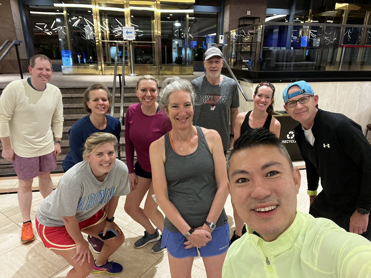 alexchan928's tweet photo. A team of early morning runners at #ACCPGC22 @ACCP @JoEllen_Rodgers https://t.co/j9Evf41EP6