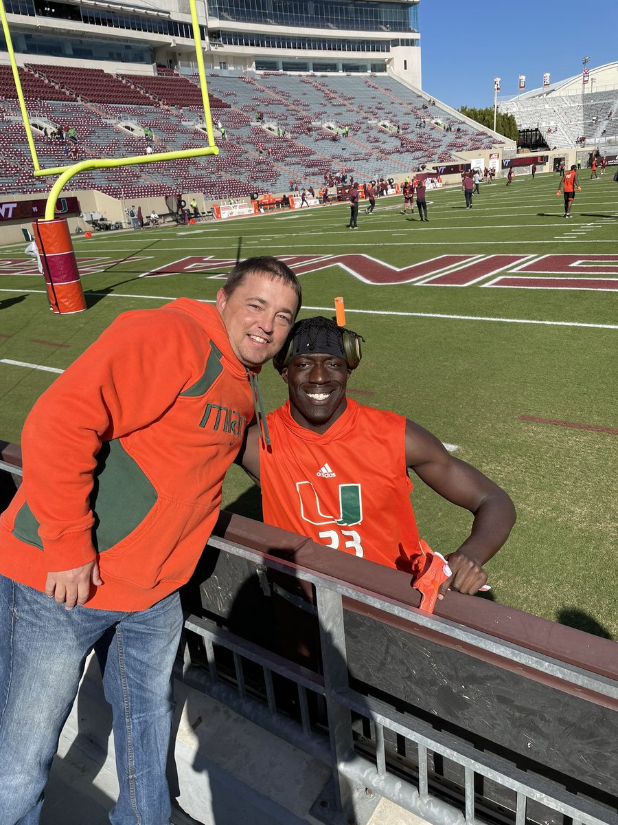 CannoyThomas's tweet photo. Great seeing my boys get the win!  Young guys stepping up excited about the future!  @jaleel_skinner appreciate the towel you gave my girls!  #CANEFAM https://t.co/n8OptflTCL