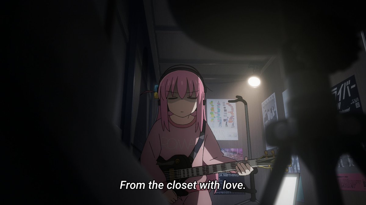 HeadLessBrahmin's tweet photo. čas na dalších pár nových #AnimeFall2022 #AnimePodzim2022 sérií. 

9) Bocchi the Rock. na youtubu kytarová bohyně, v reálu nefunkční asociál. a pak doslova zakopne o kapelu, protože proč ne.

docela cringe skečová komedie. skoro ale vedle, i když produkce dobrá. za mě ale ne https://t.co/dS2yApwCVr