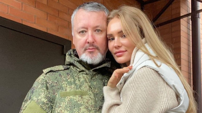 MidRusni's tweet photo. Минобороны РФ будет выделять 100 000 рублей в месяц на обеспечение охраны Игоря Гиркина на территории СВО https://t.co/W2egNLWCYT
