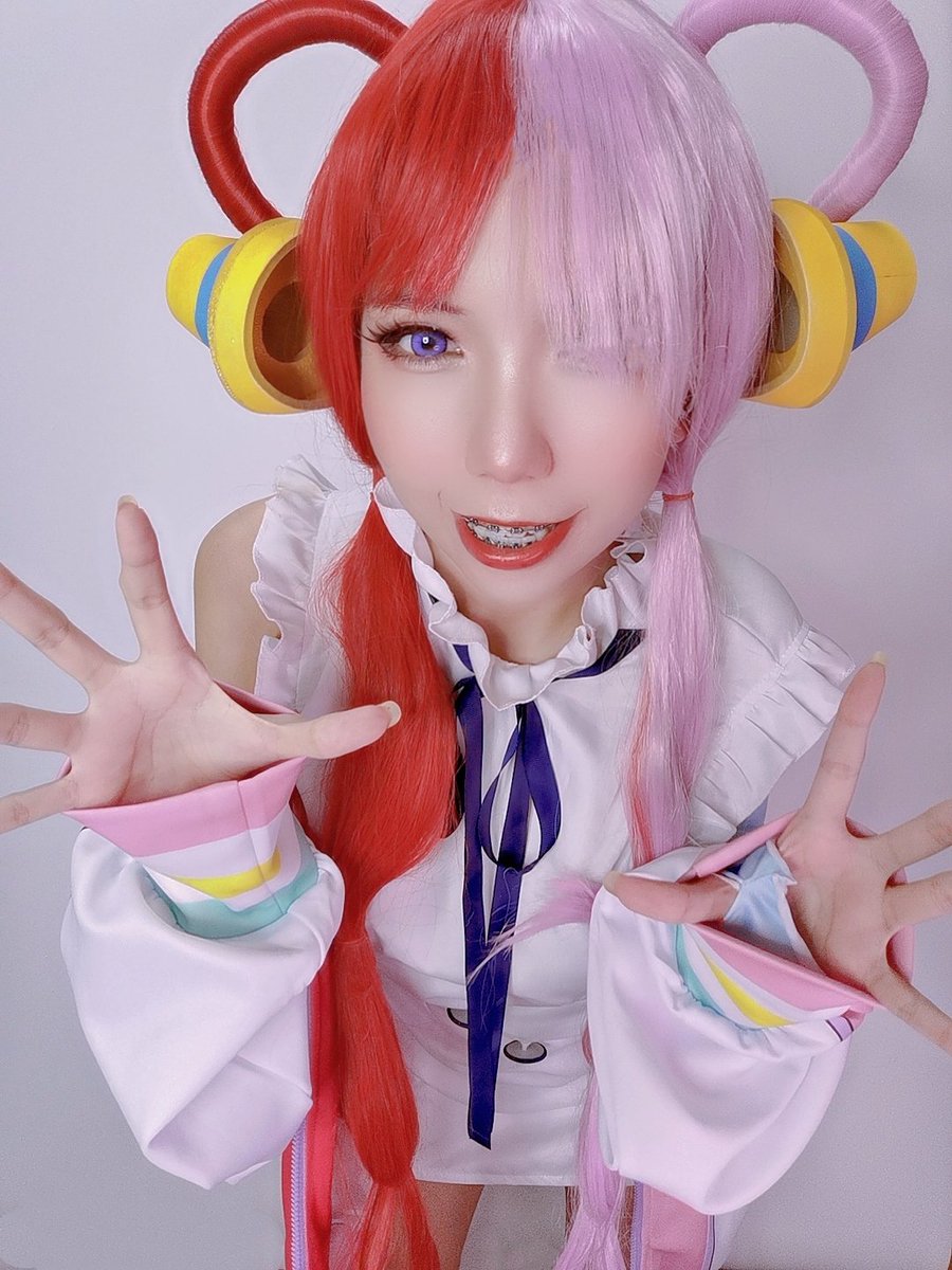 lMusiclz's tweet photo. I'm the musician of the Red-Hair Pirates, Uta.
Uta - One Piece Flim : Red
#Uta #OnePiece #OnePieceFlimRed #ウタ #ワンピースフィルムレッド #ワンピース #コスプレ https://t.co/FbEAjIc58Q