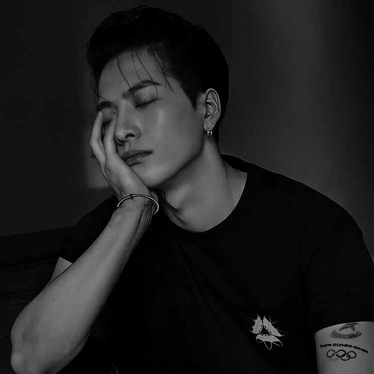 ⠀ ⠀

     #HEART -dm   #RETWEET -🍷