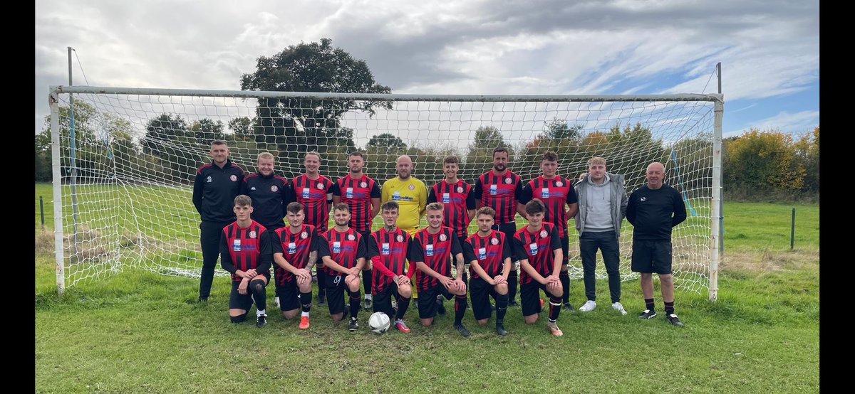 fc_misterton's tweet photo. 🔴⚫️FIRST TEAM SQUAD OF 22/23⚫️🔴
#UPTHEMIZZY https://t.co/7mAitFXJCM