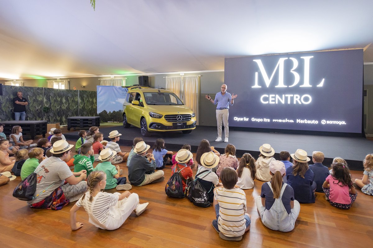 merbauto's tweet photo. ➡️ El mes pasado, presentamos la Clase T en un evento destinado a los más pequeños.
Disfrutamos de un día espectacular en familia en @parquefaunia
#ClaseT #Mercedes #concesionarios #MBLcentro #Itra #Motormecha #Merbauto #Santogal #CitycarSur #EQT #Faunia #Familia https://t.co/mHU8b3tPk3