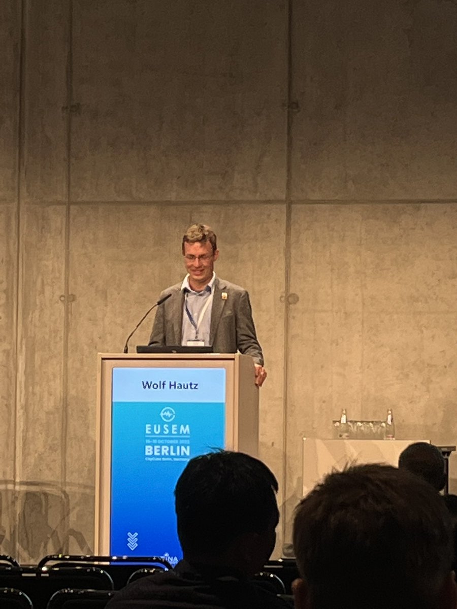 TanjaBirrenbach's tweet image. Prof. Wolf Hautz @wolfhautz  on diagnostic error in the ED. #EUSEM22 We definitely need help to prevent #Diagnosticerror. #AI in EM!