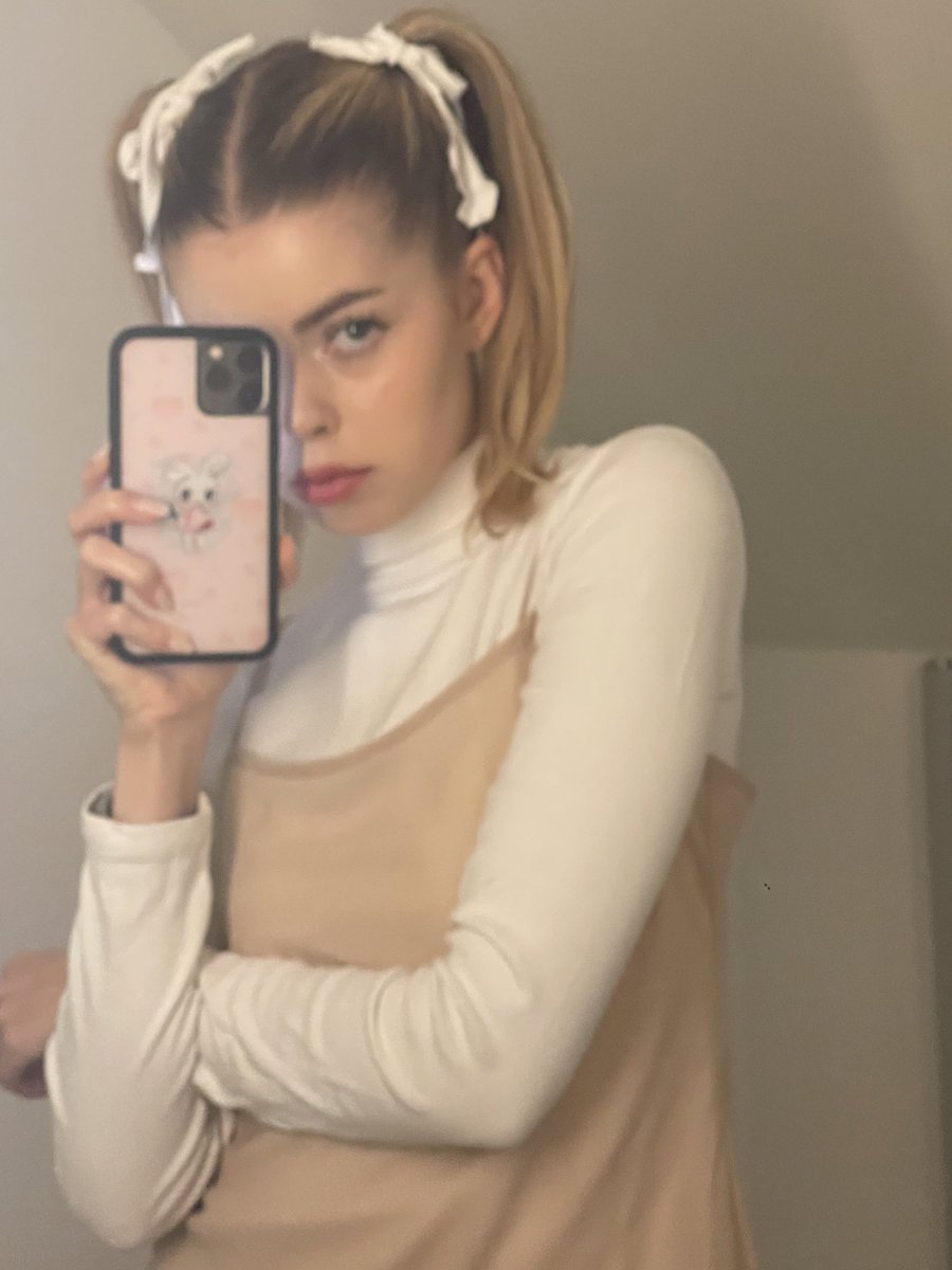 dear_mathilda's tweet photo. Love pairing white with blush colors 🩰 https://t.co/ku3K6Vzh25