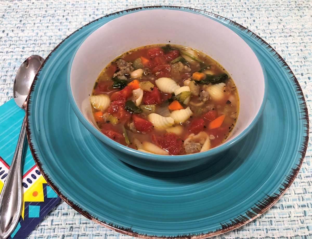 sockfairies's tweet photo. https://t.co/hojlCtwnLe
Soups On with a warm and cozy bowl of Sausage White Beans and Spinach Soup. So delicious and packed with nutrition.
#soup #Lunchtime #DinnerTime #fallsoups https://t.co/KfNJgc0XWg