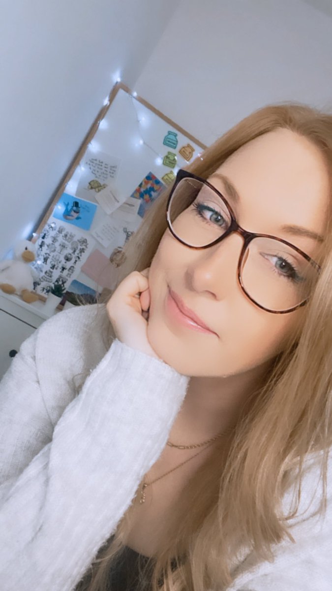 Guess who’s back ☺️💖

twitch.tv/copperconfetti