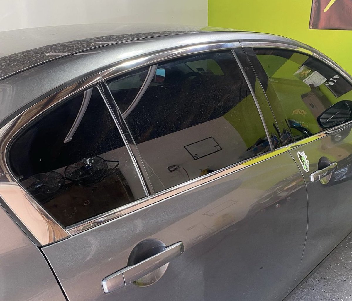 MetaVinylCustoms tweet media