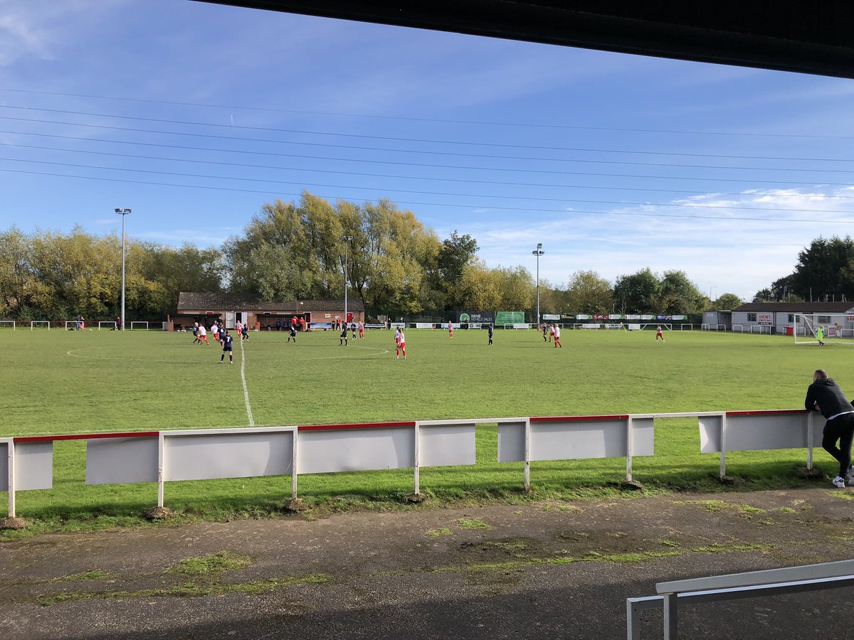 BTBradley's tweet photo. Observer duties this afternoon watching a promotion candidate officiate a @DerbyshireFA Womens cup tie #refereeing #lovethewhistle
#DevelopingReferees https://t.co/nhOtJ5xRfr
