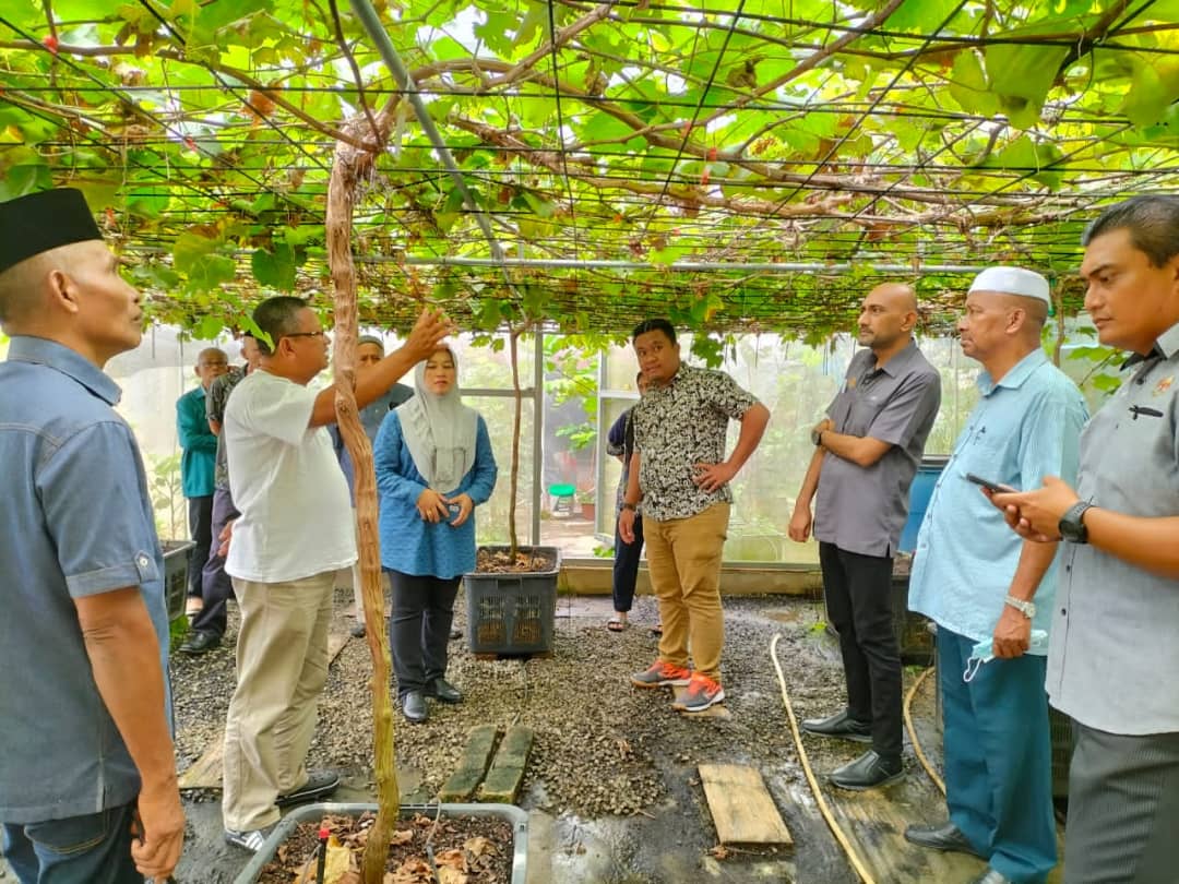 INFRAKKDW's tweet photo. Verifikasi Pelan Tindakan Strategik Desa (PTSD)
Tempat : Kampung Temelong, Lenggong, Perak (Kategori Kg. Lembah)
Tarikh: 16 Okt 2022 (Ahad)
#kplb
#infrakplb
#luarbandarsejahtera
#KeluargaMalaysia https://t.co/B8fv2k3tVN