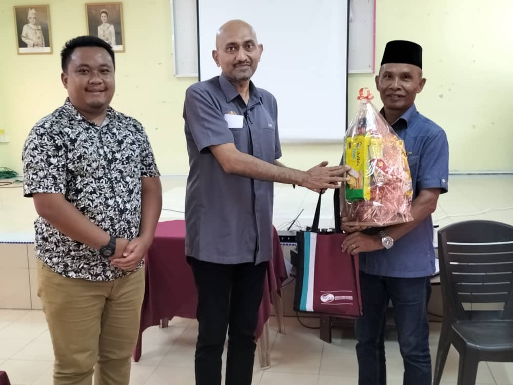INFRAKKDW's tweet photo. Verifikasi Pelan Tindakan Strategik Desa (PTSD)
Tempat : Kampung Temelong, Lenggong, Perak (Kategori Kg. Lembah)
Tarikh: 16 Okt 2022 (Ahad)
#kplb
#infrakplb
#luarbandarsejahtera
#KeluargaMalaysia https://t.co/B8fv2k3tVN