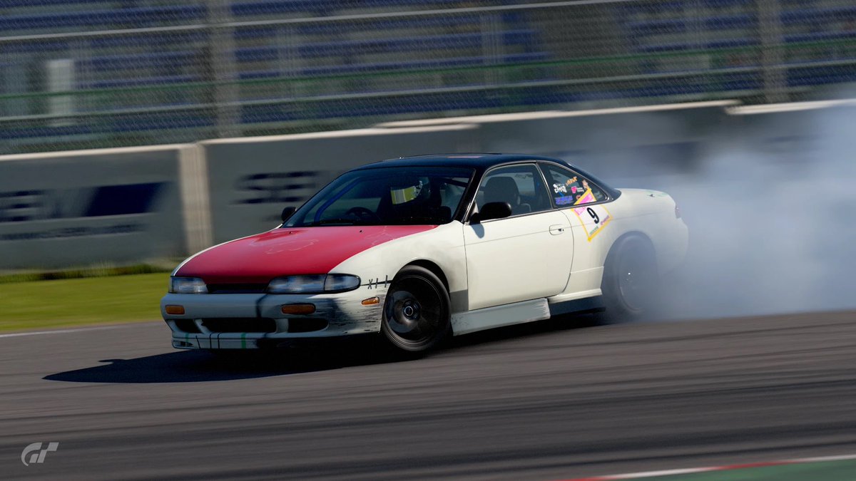 Bucirno's tweet photo. ボロいS14ペイントしてみた
今回は右リアフェンダーの凹みがいい感じに出来た(´ω｀
#GT7
#グランツーリスモ https://t.co/P7fJKkW8Ru