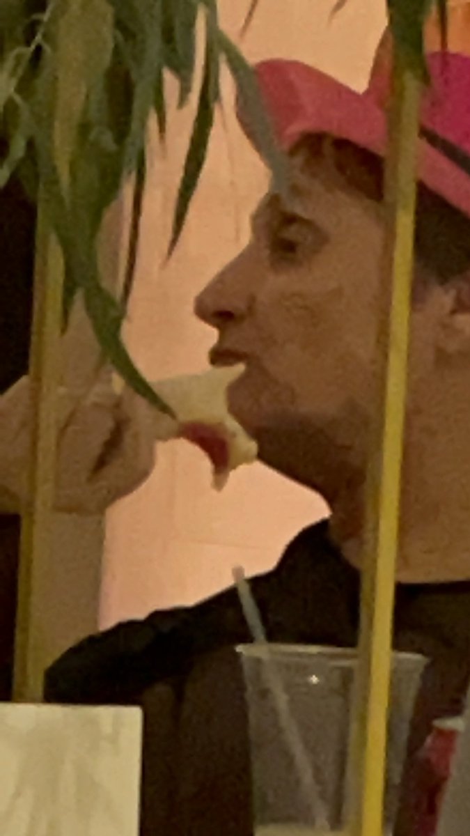 MacyFoxwell's tweet photo. the only picture i took last night was this ??? i’m so sad bc i looked so good but was too busy having the best time #thewebers https://t.co/s74ZFYgOeU