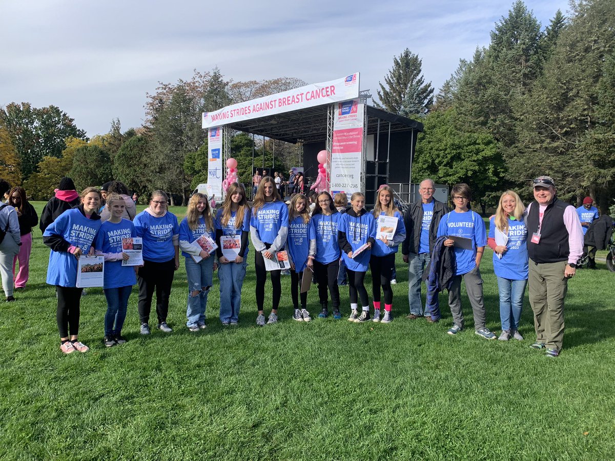CoachSherman10's tweet photo. Our @MohonRunner XC team volunteering at the #AlbanyStrides breast cancer walk. Love their dedication to ending cancer! @MohonSports @MightyPrincipal @MileSplitNY https://t.co/fBo07n8LxQ